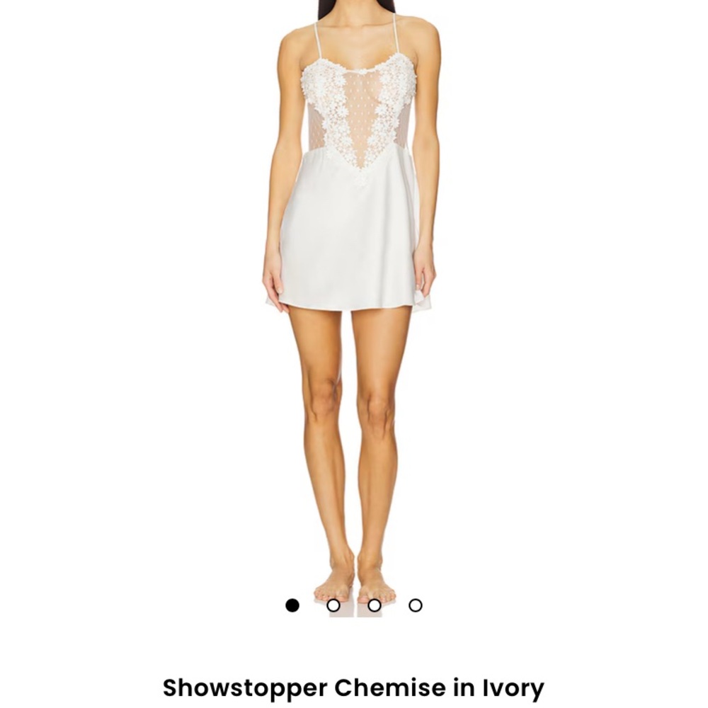 Flora Nikrooz Ivory Lace Chemise